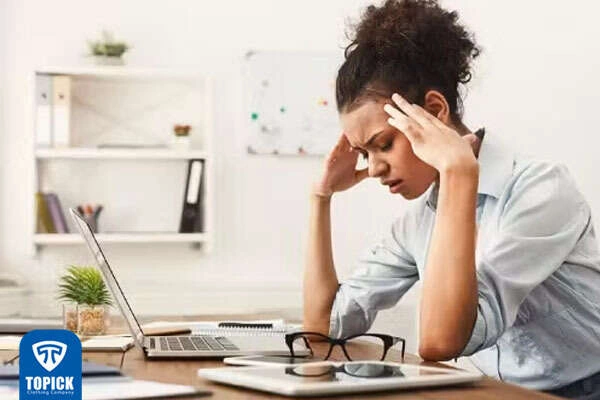 تاثیر عرق سرد پیشانی بر سردرد چیست