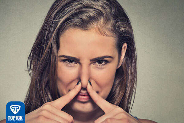 علت بوی بد زیر بغل