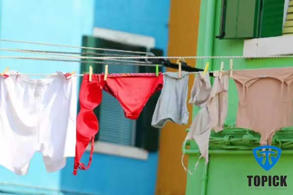 قانون استفاده از لباس زیر